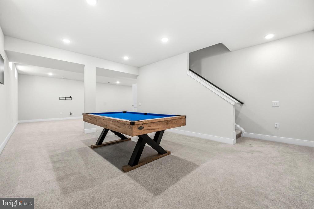 2020 SILVER SYCAMORE LANE