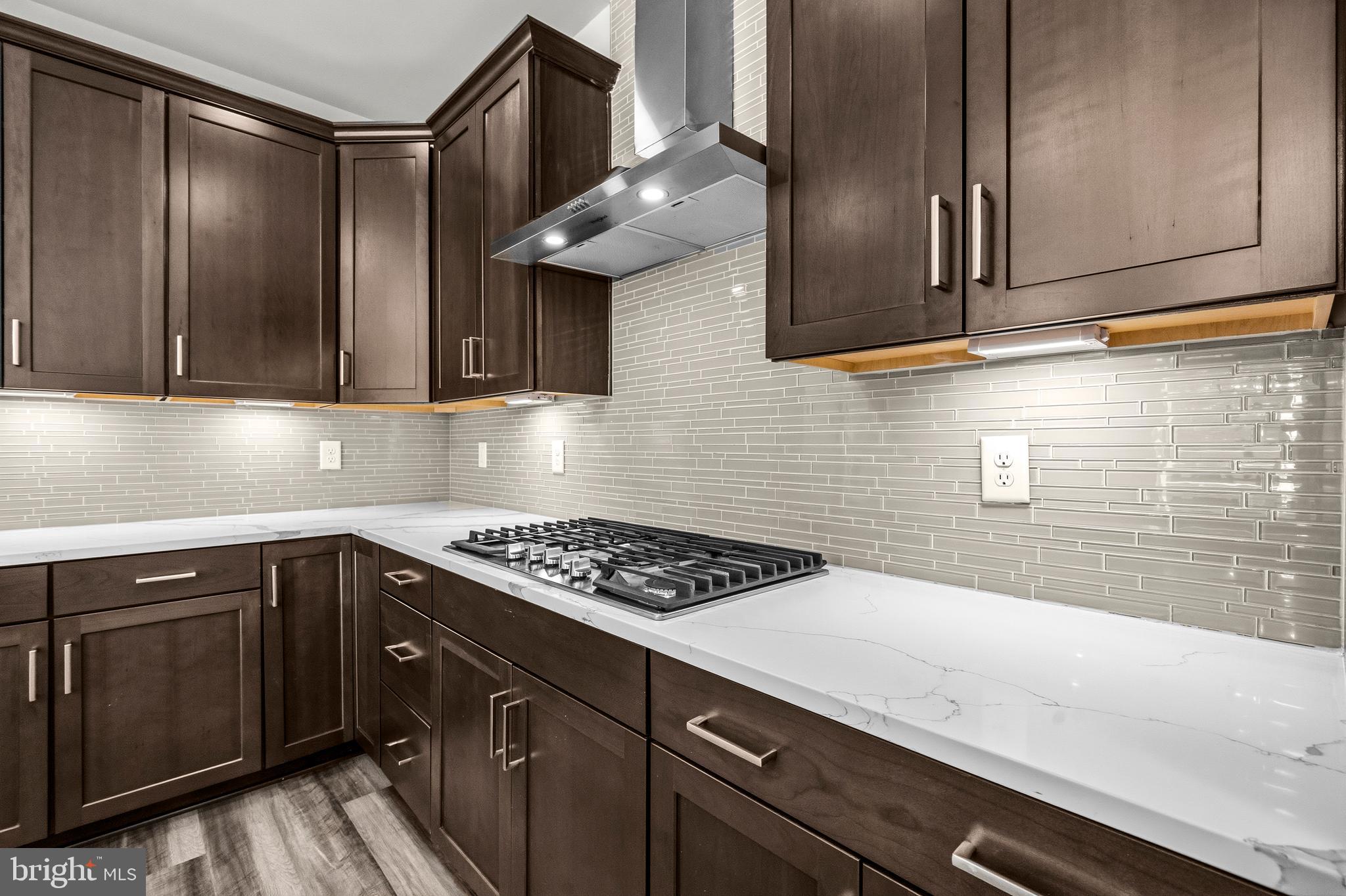 2020 SILVER SYCAMORE LANE
