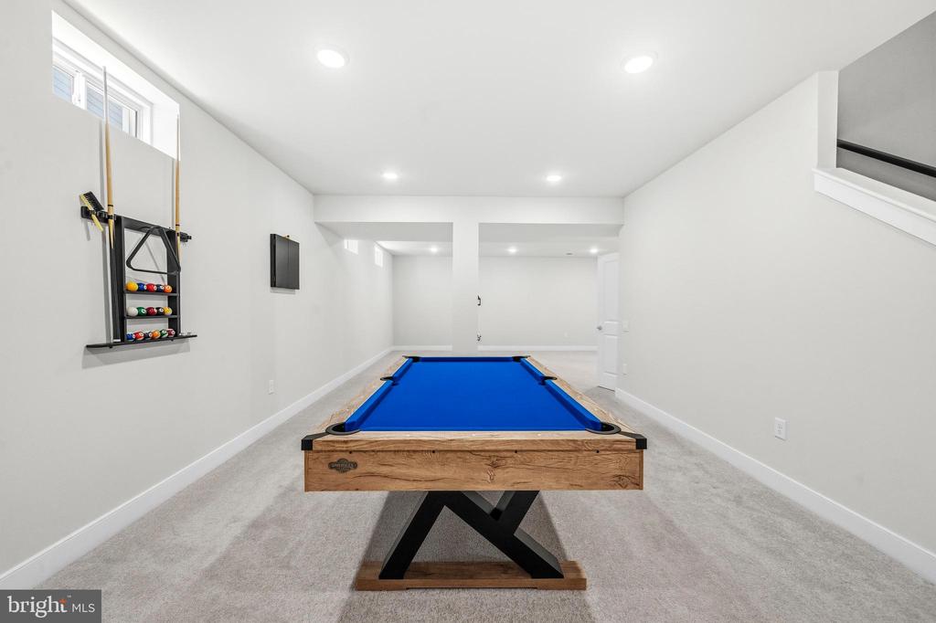 2020 SILVER SYCAMORE LANE