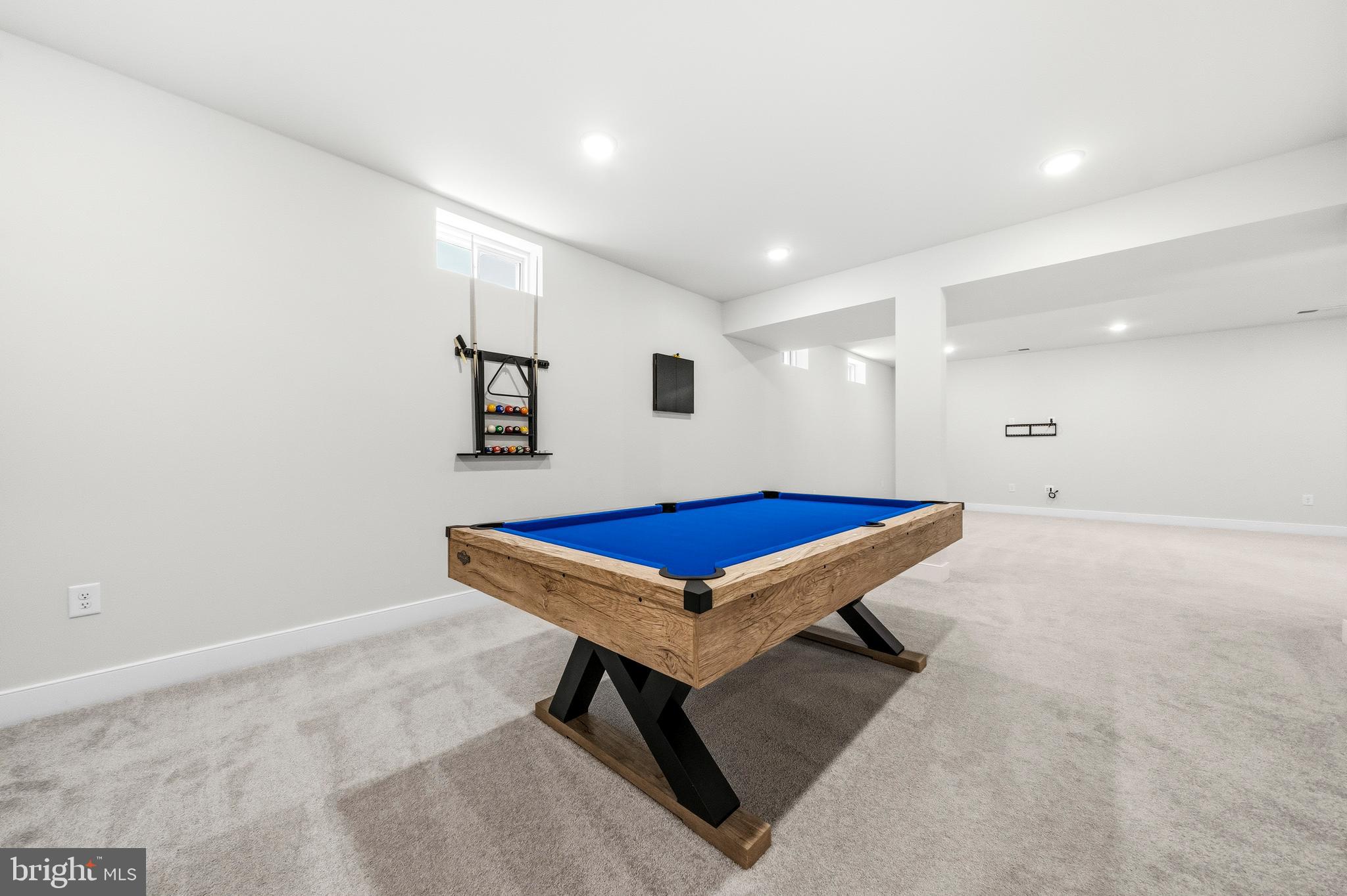 2020 SILVER SYCAMORE LANE