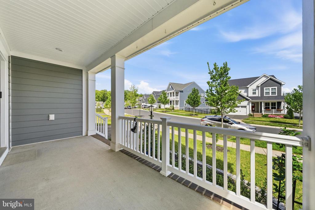 2020 SILVER SYCAMORE LANE