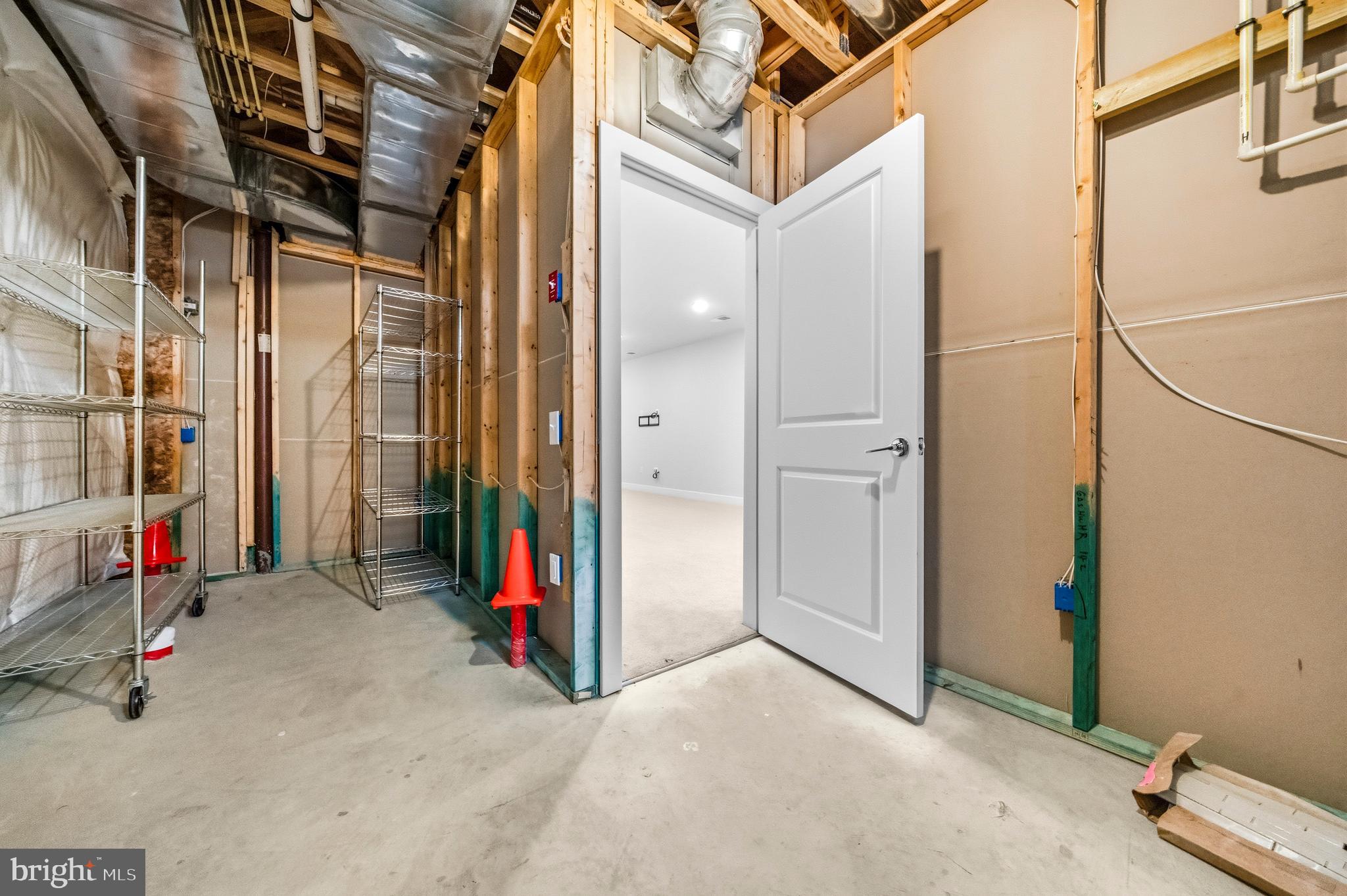 2020 SILVER SYCAMORE LANE