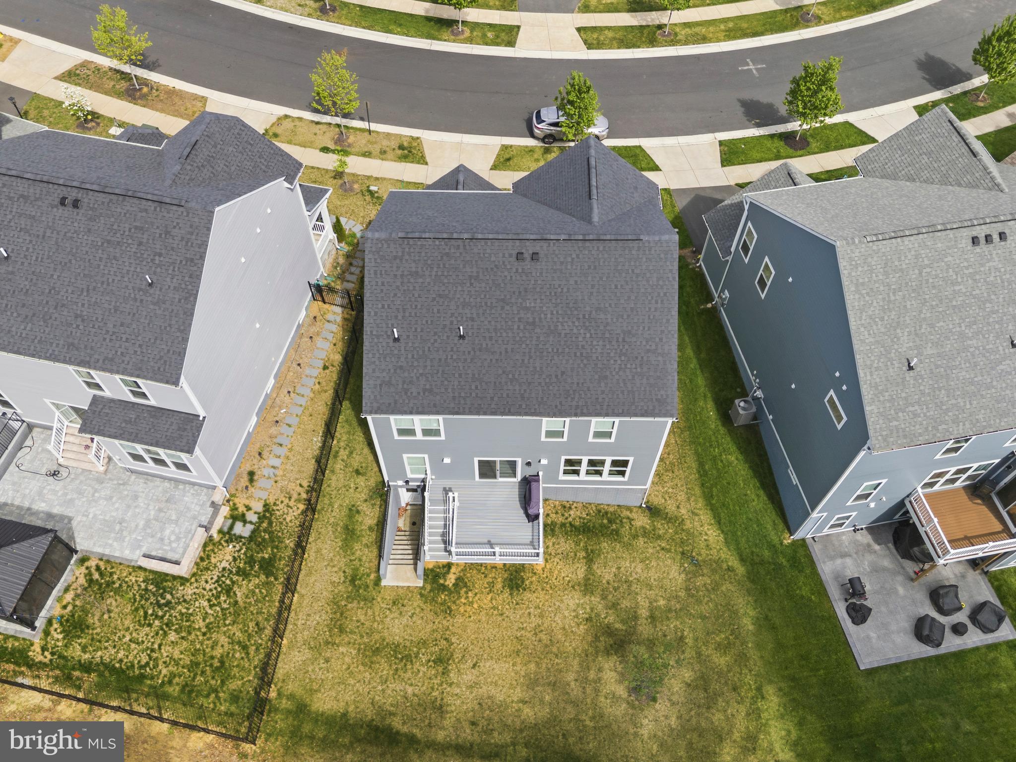 2020 SILVER SYCAMORE LANE