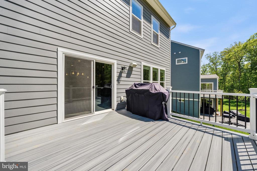 2020 SILVER SYCAMORE LANE