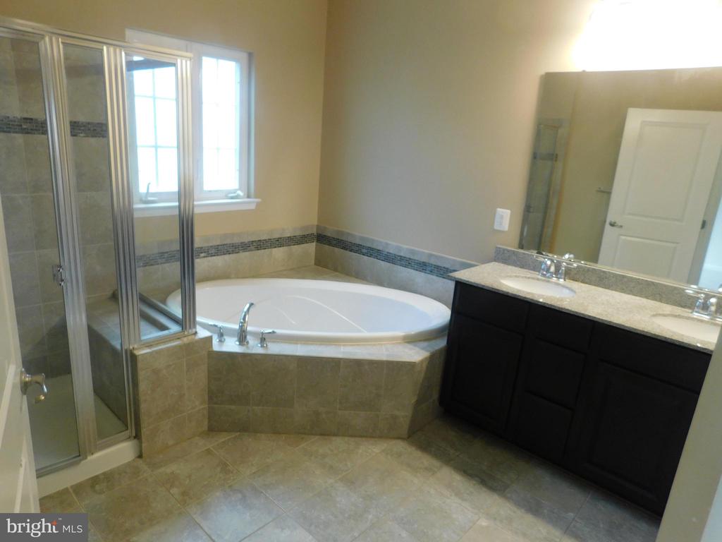 12705 BEDFORD GLEN WAY