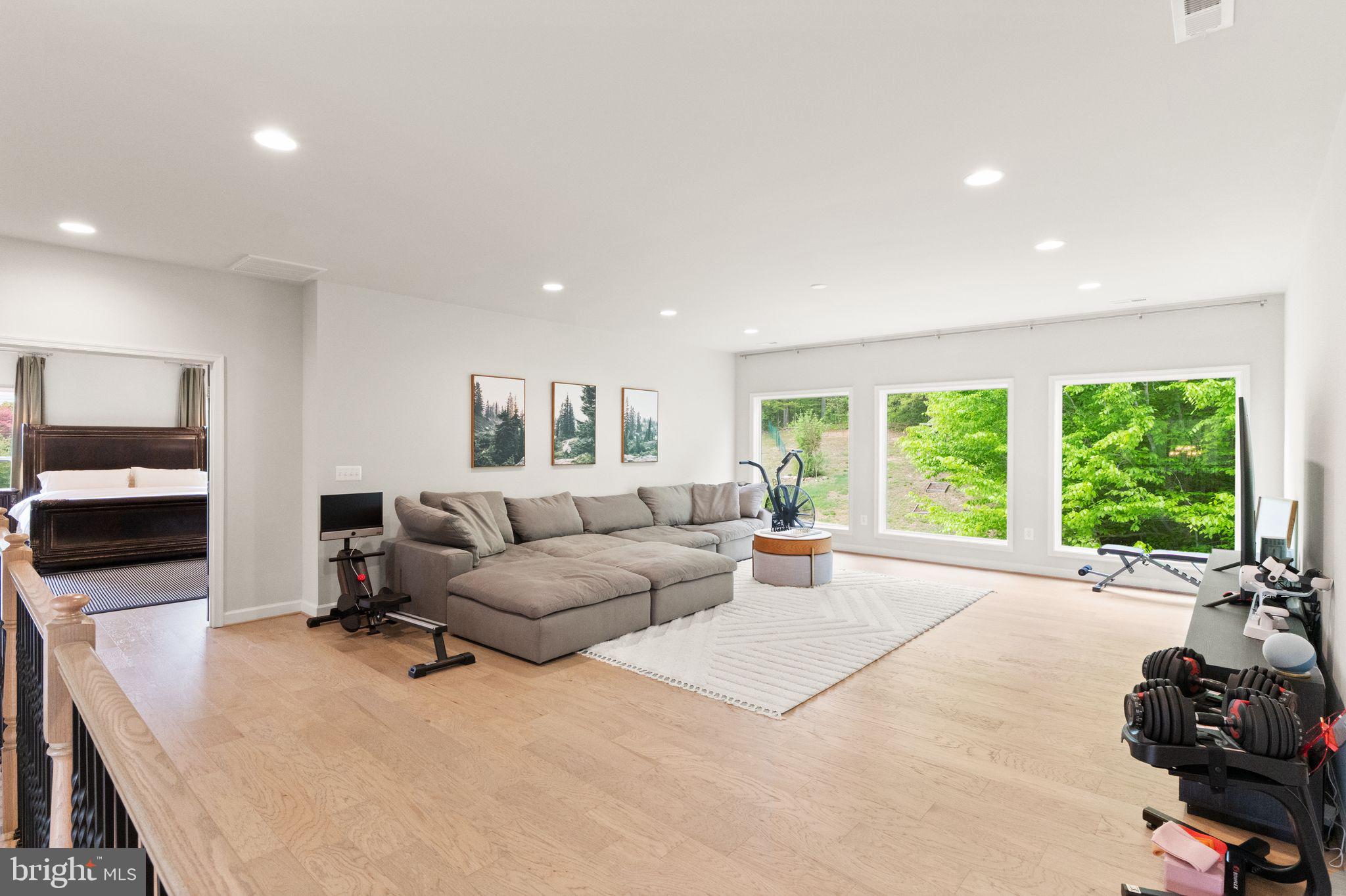 5606 BEACHVIEW CREEK DRIVE