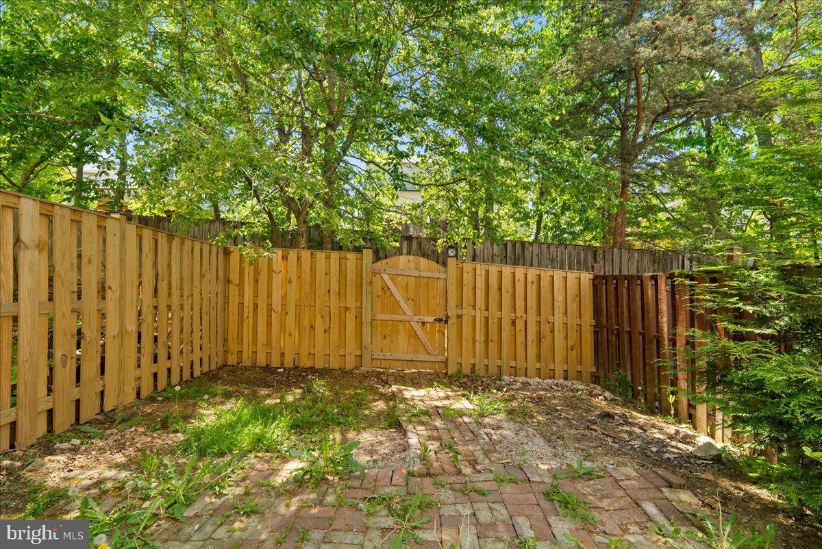 2839 BOWES LANE