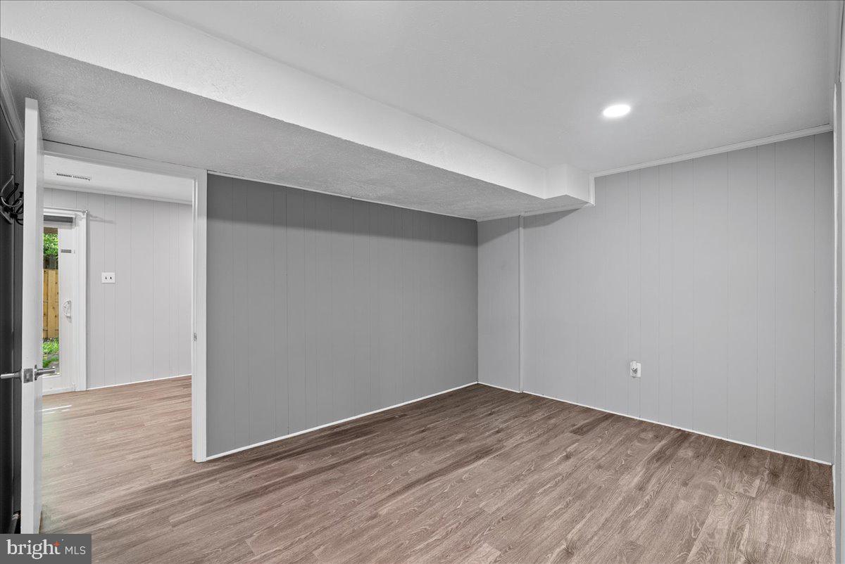 2839 BOWES LANE
