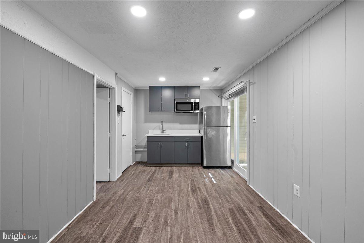 2839 BOWES LANE