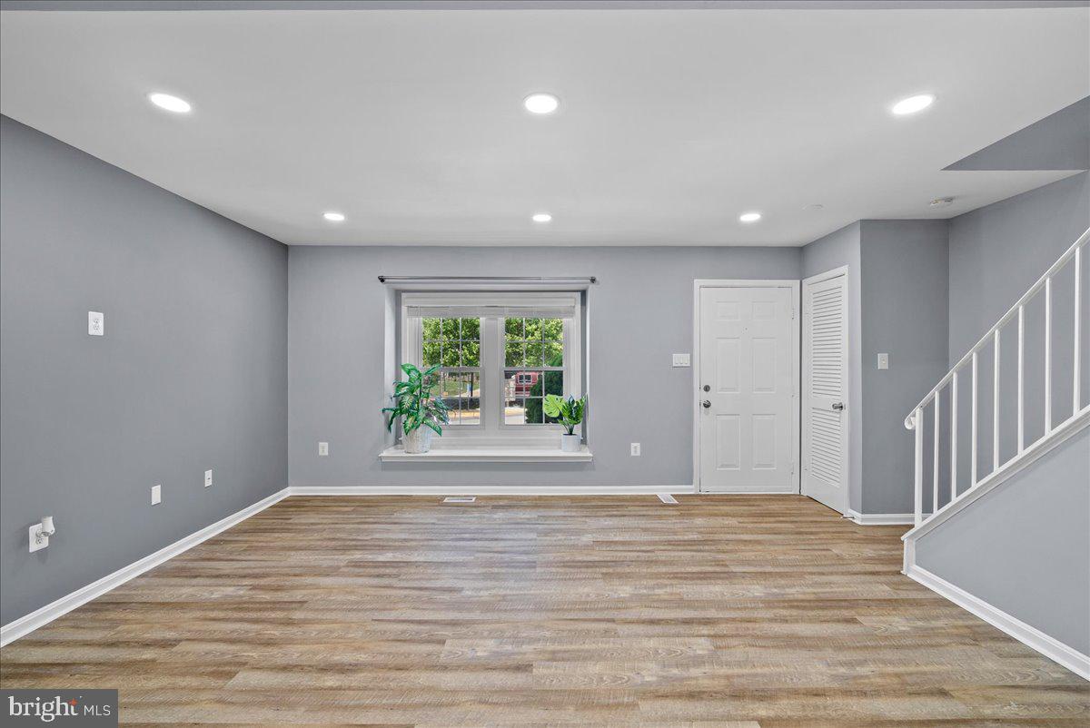 2839 BOWES LANE