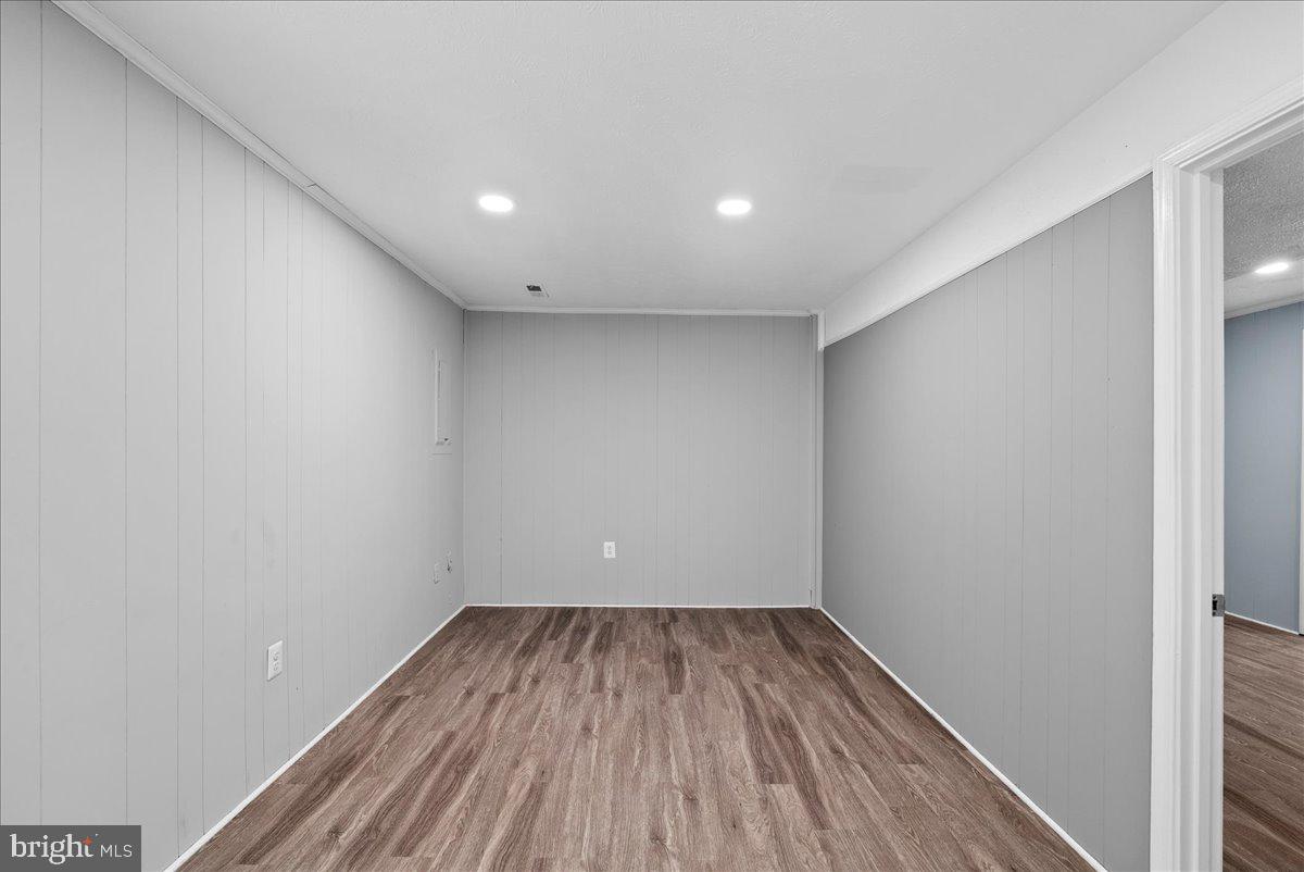 2839 BOWES LANE
