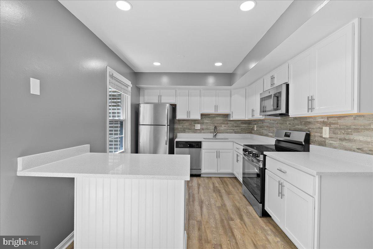2839 BOWES LANE
