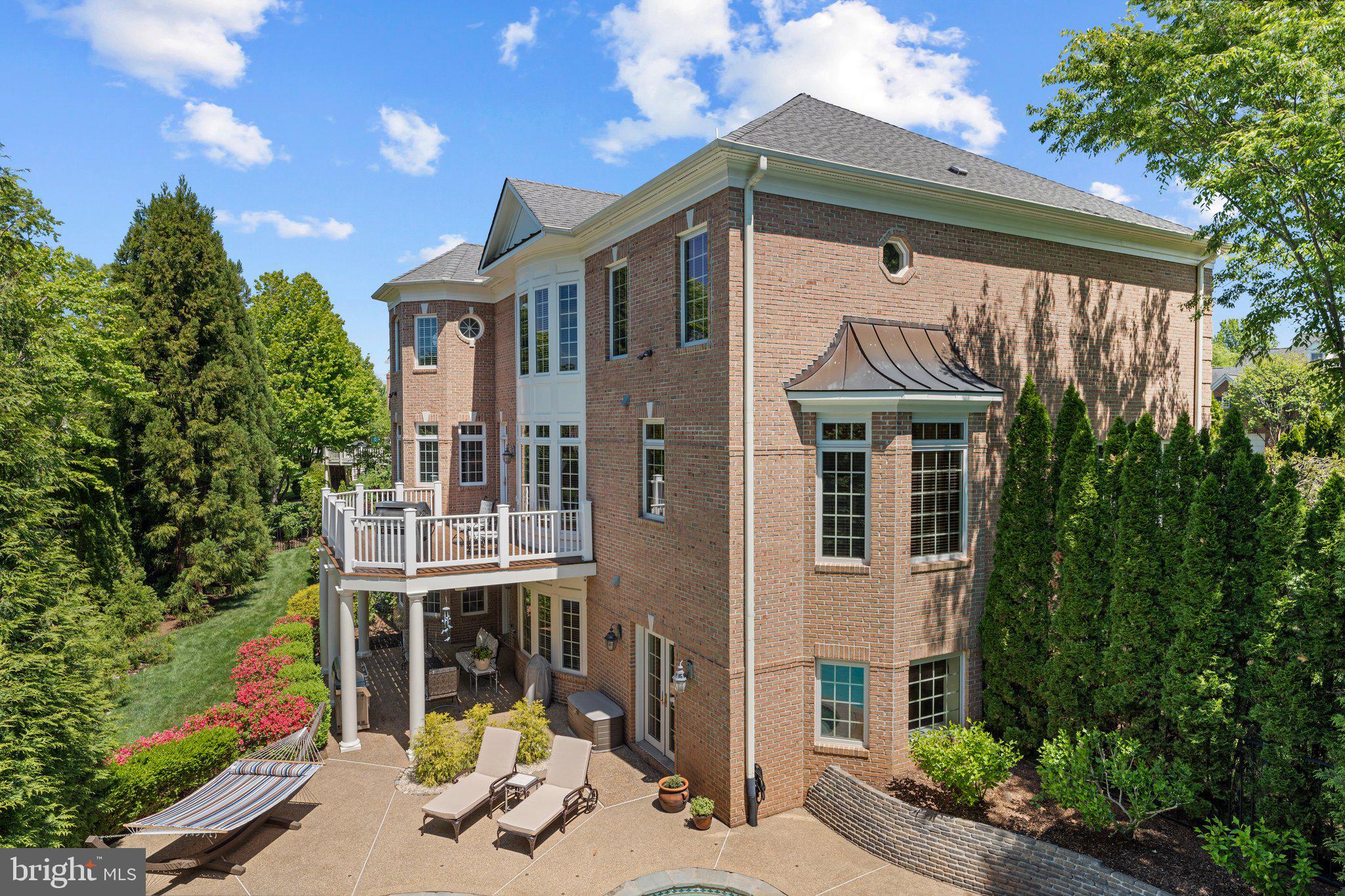 8382 PEDIGRUE COURT