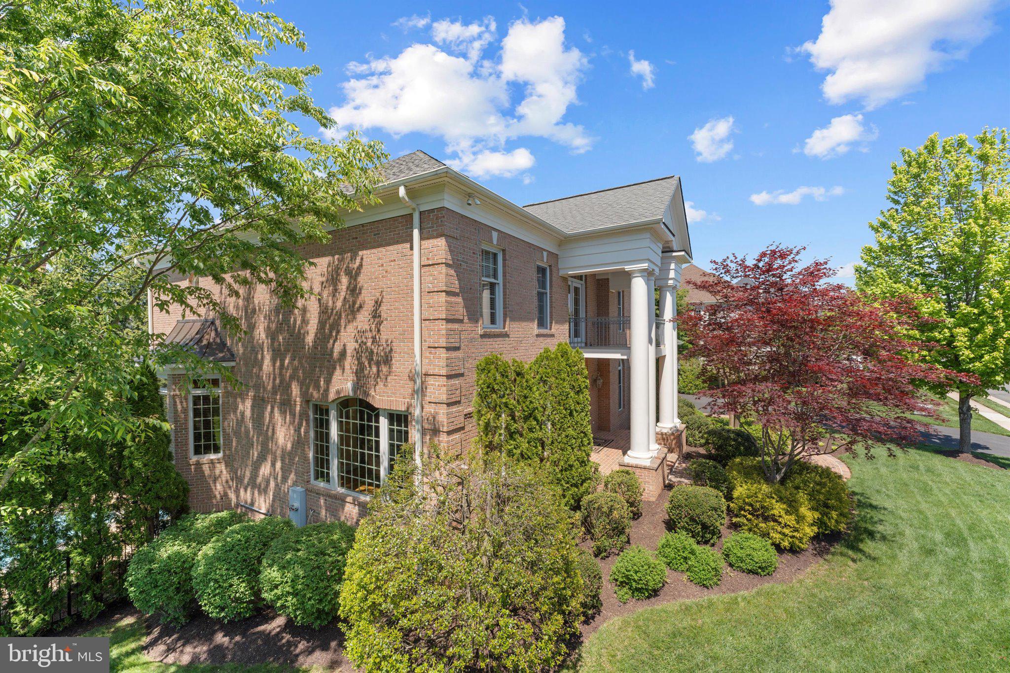 8382 PEDIGRUE COURT