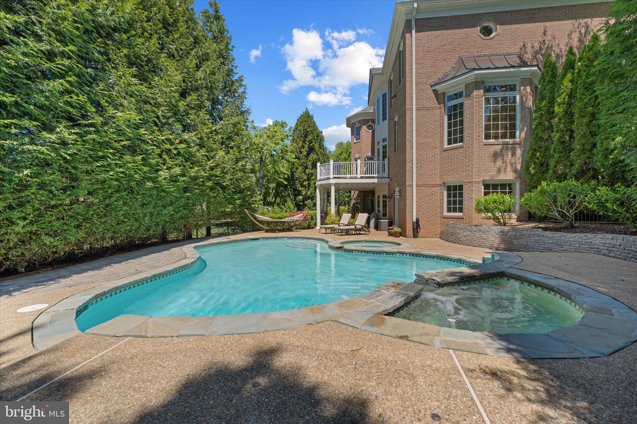 8382 PEDIGRUE COURT