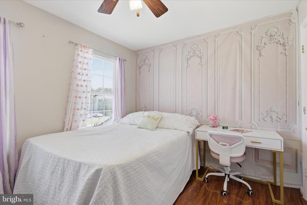 13832 REGAL COURT