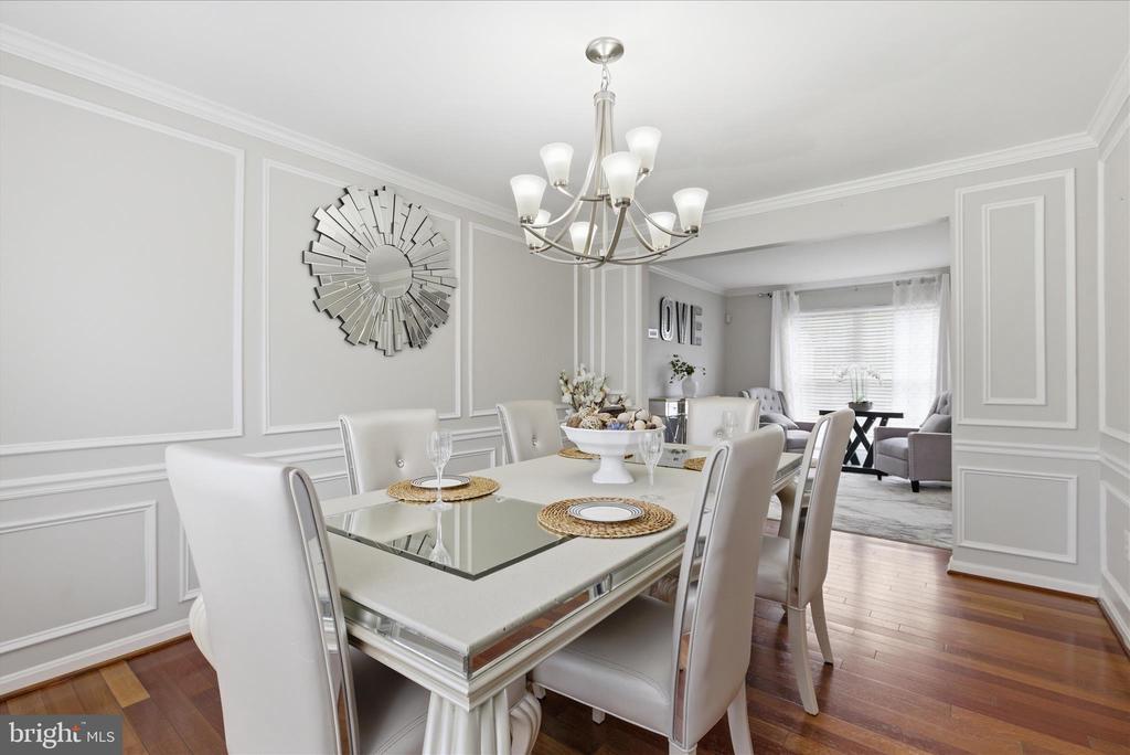 13832 REGAL COURT