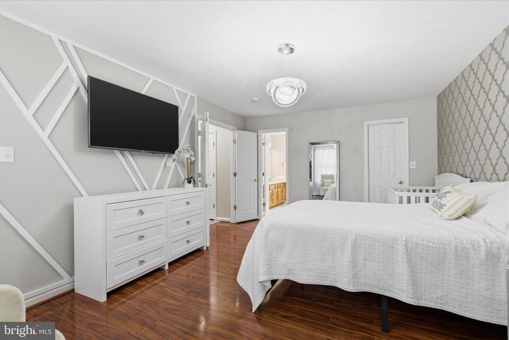 13832 REGAL COURT