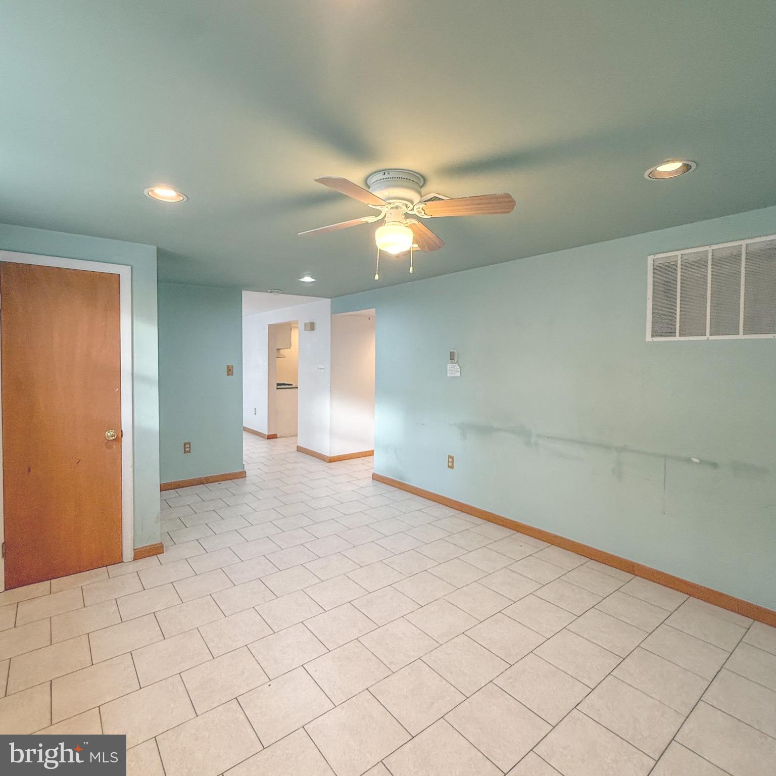 4413 KENWOOD DRIVE