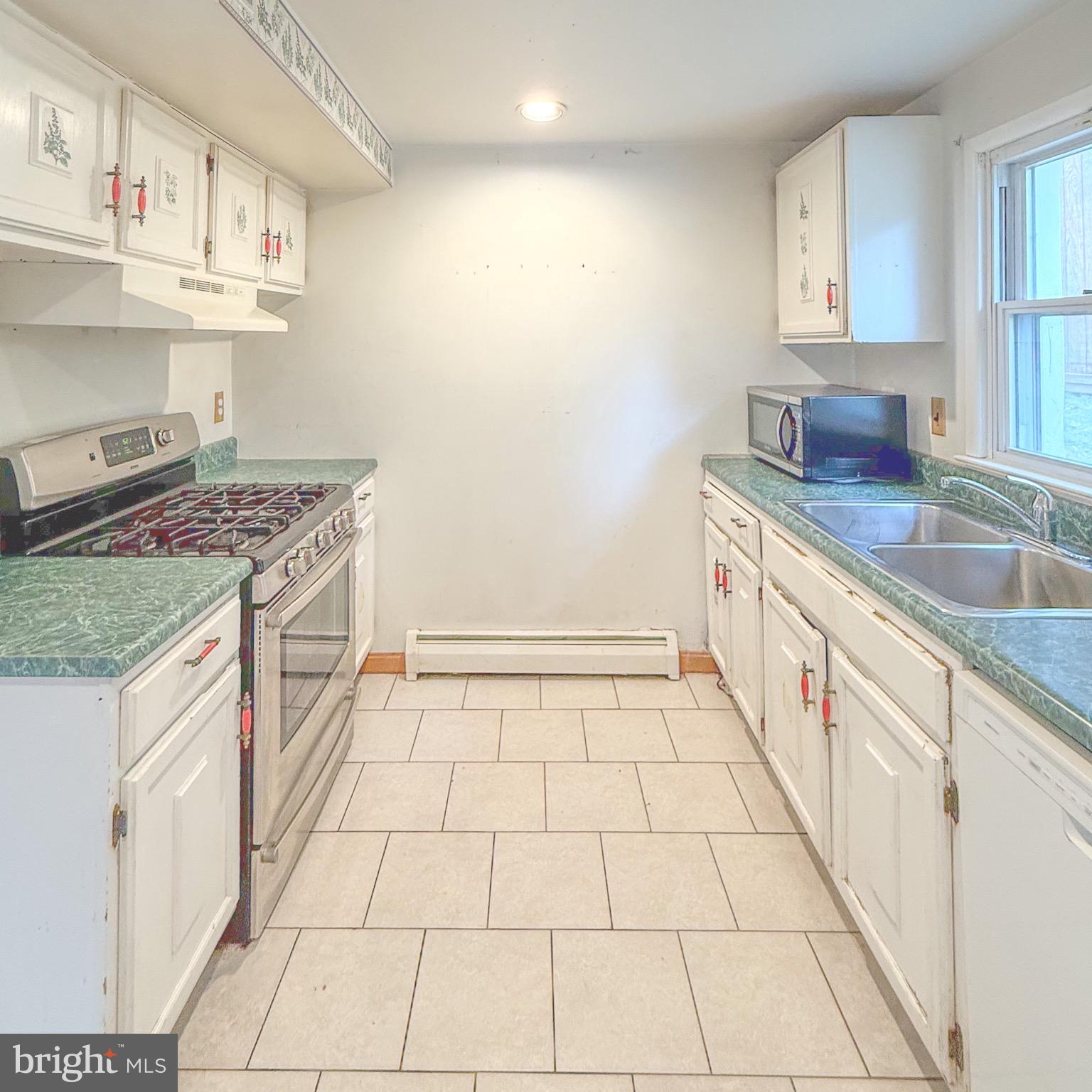 4413 KENWOOD DRIVE