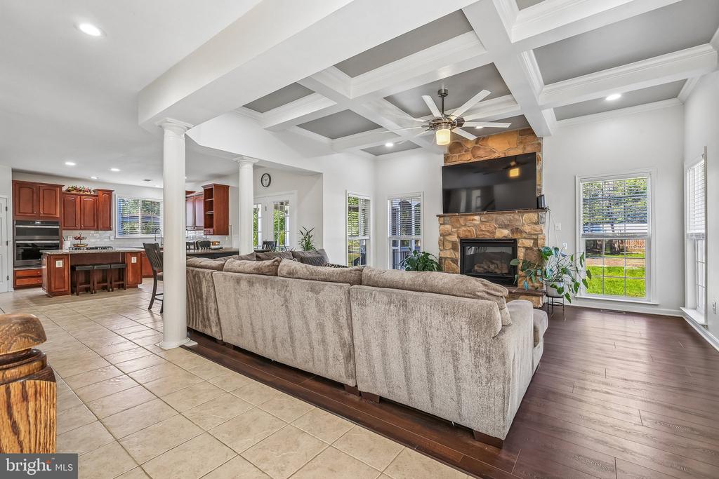 5732 CARIBBEAN COURT