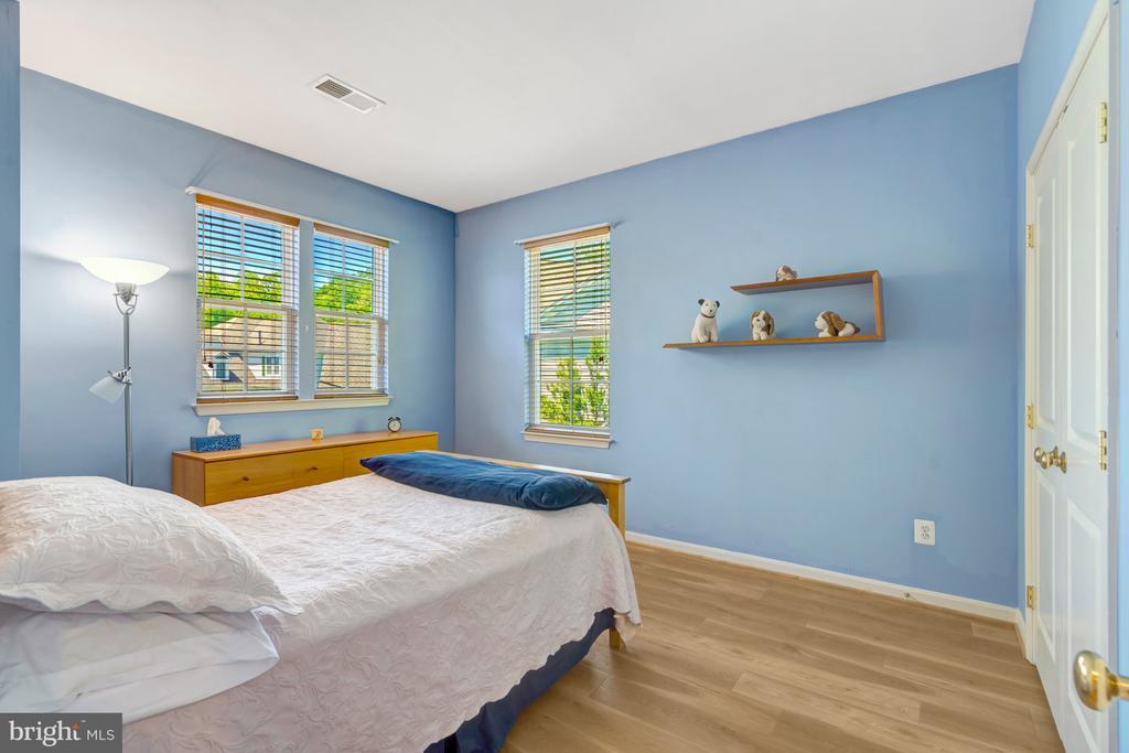 13004 THORPE PARK COURT