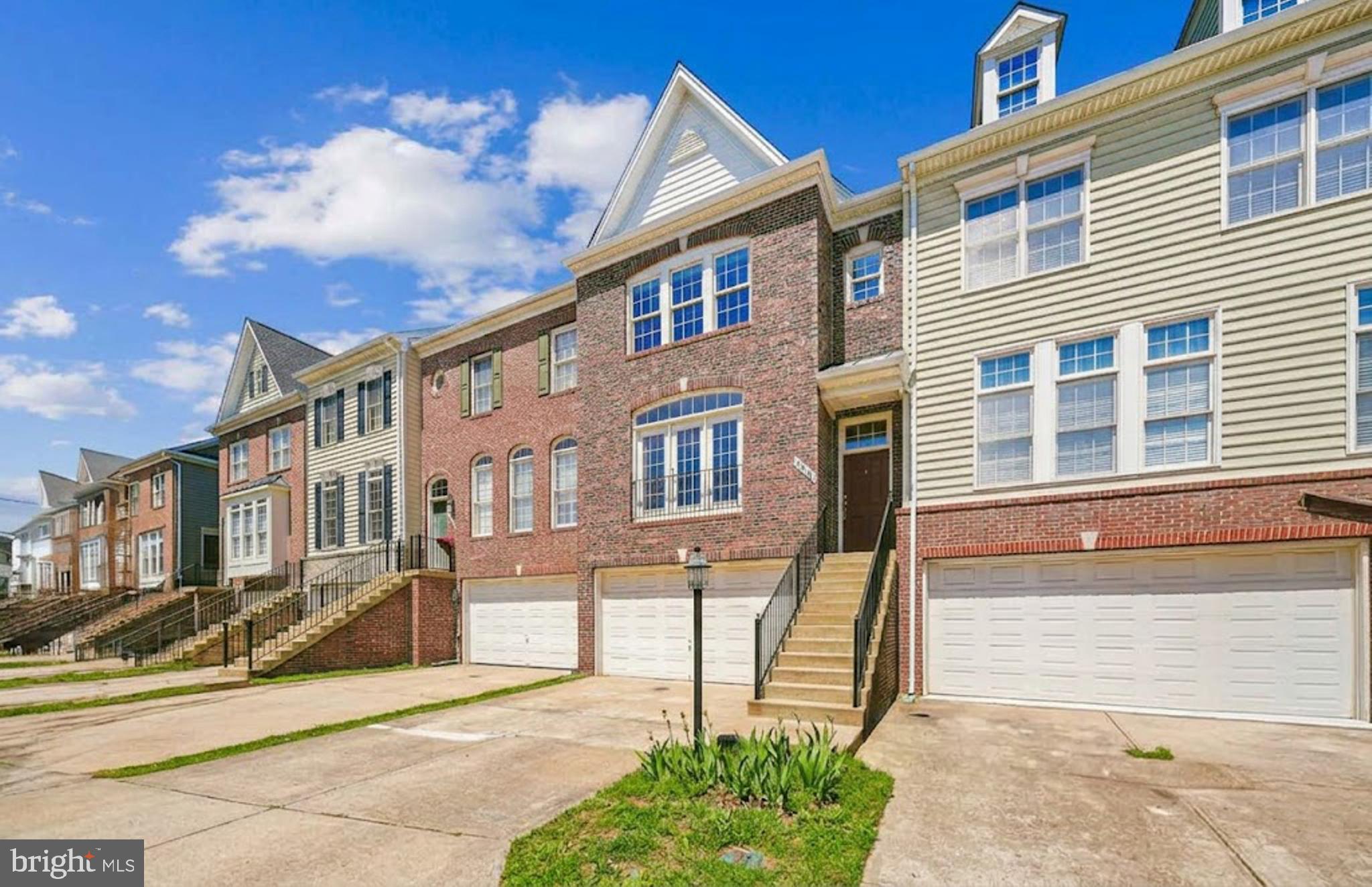 6898 WITTON CIRCLE
