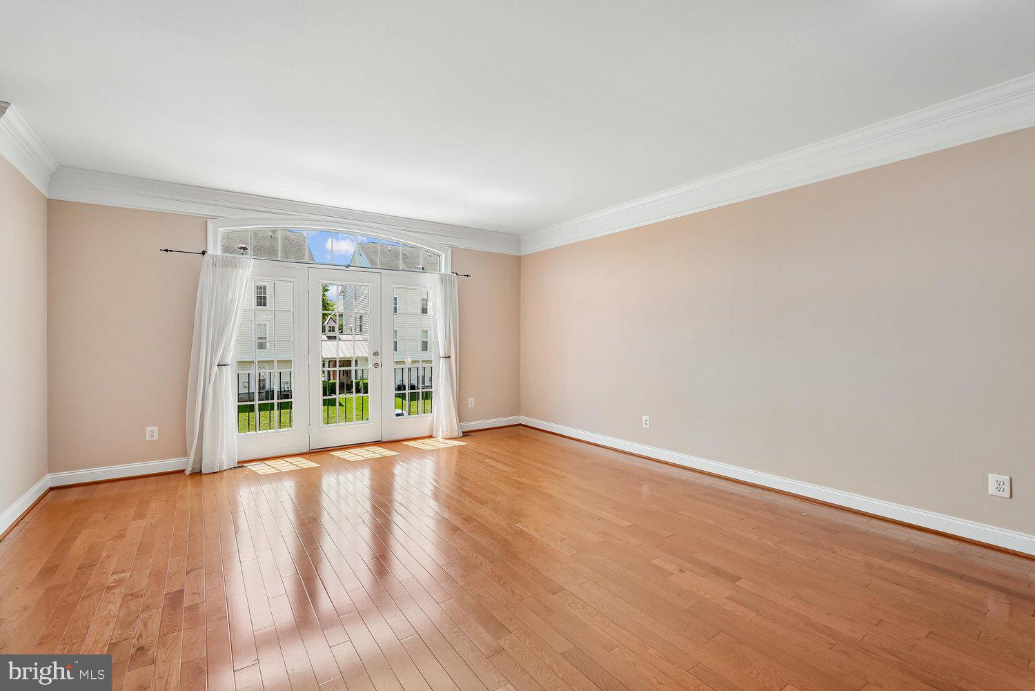 6898 WITTON CIRCLE
