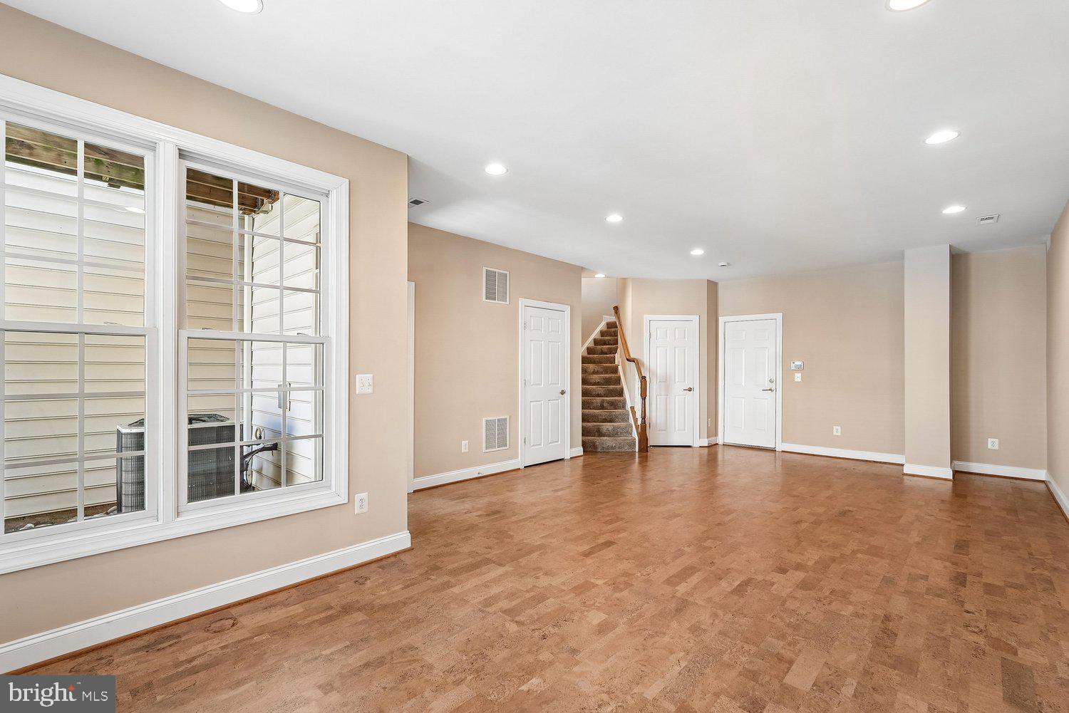 6898 WITTON CIRCLE
