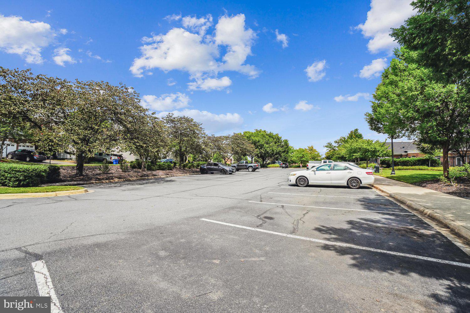 6898 WITTON CIRCLE