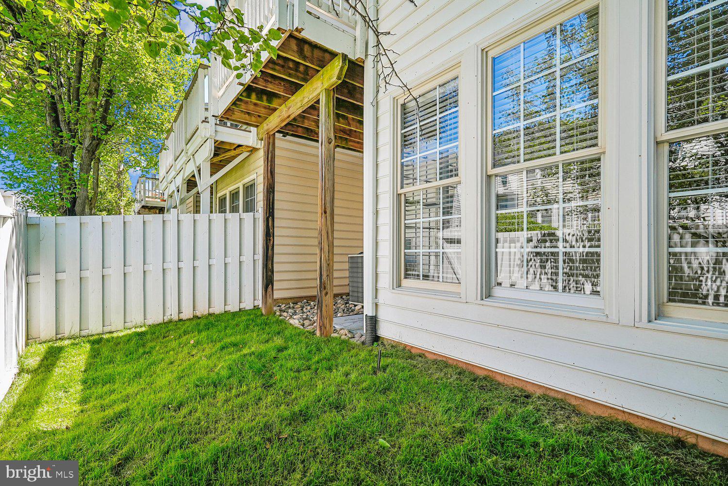 6898 WITTON CIRCLE