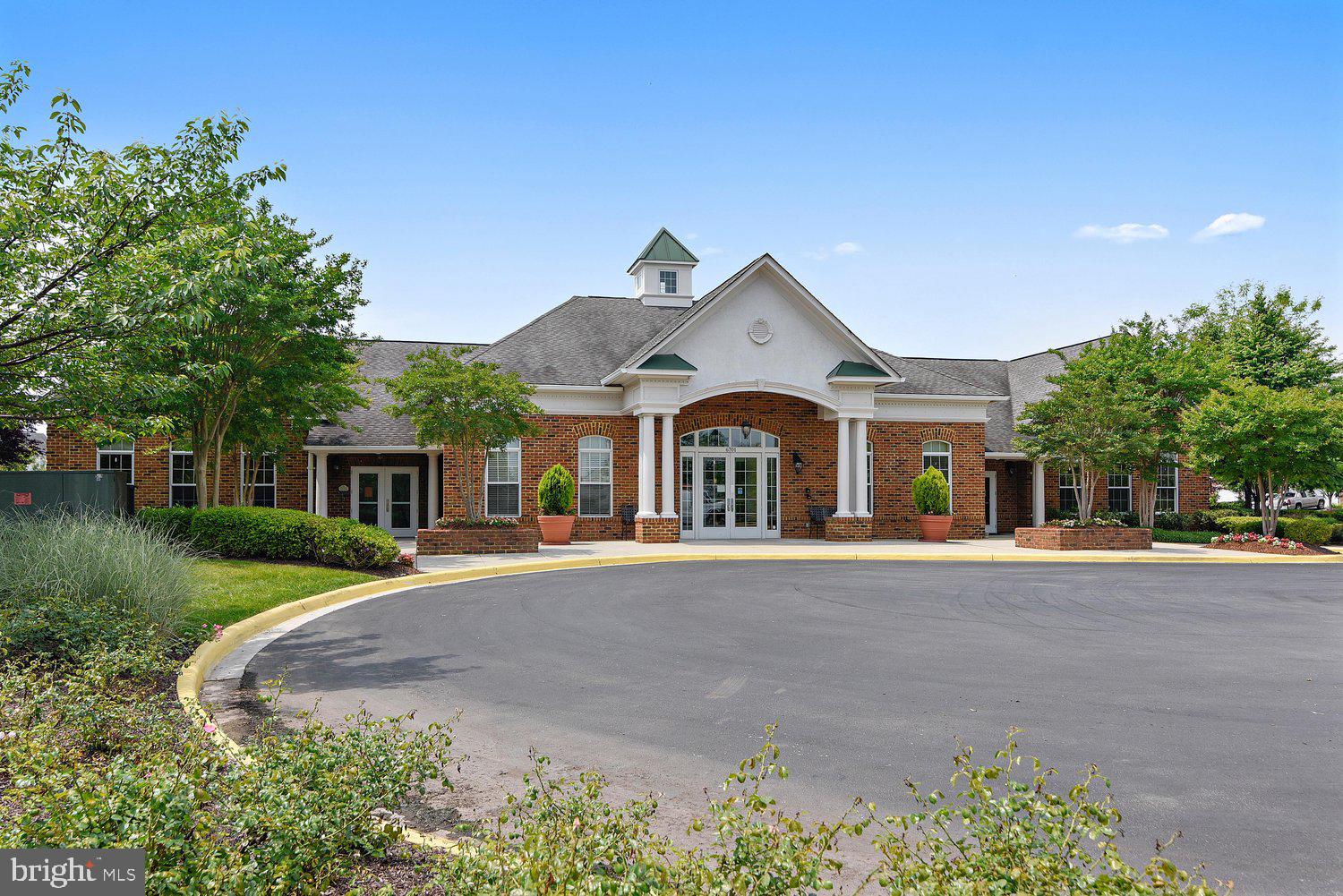 6898 WITTON CIRCLE