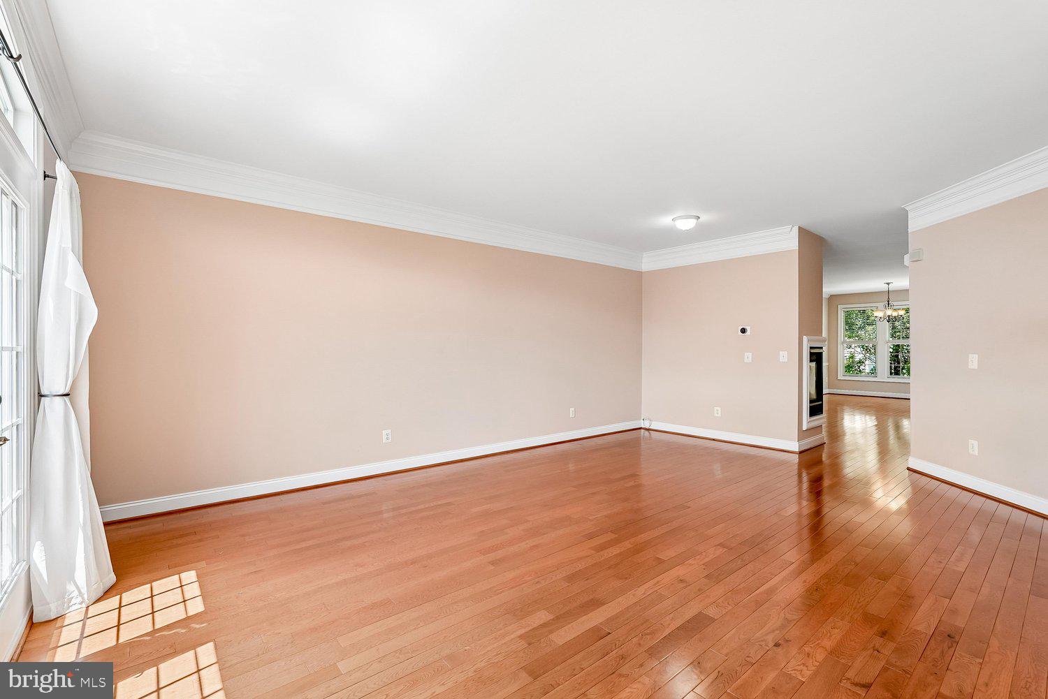 6898 WITTON CIRCLE