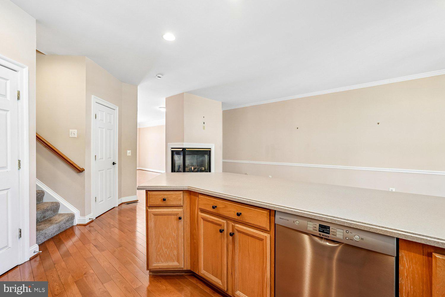 6898 WITTON CIRCLE
