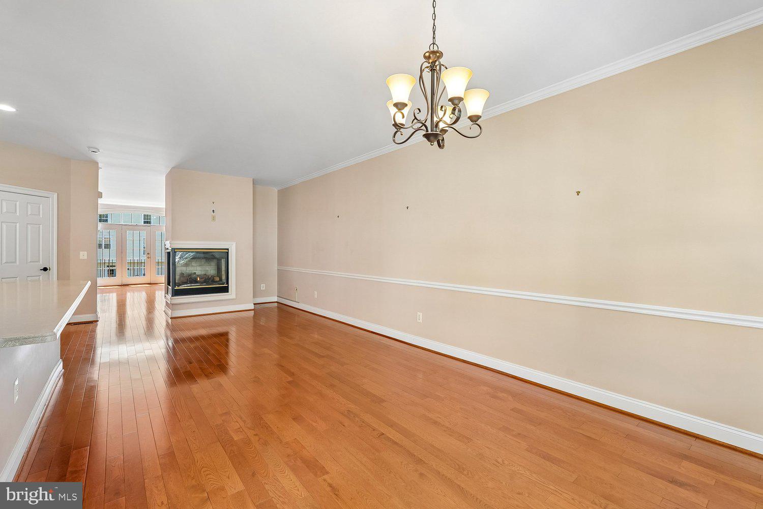 6898 WITTON CIRCLE
