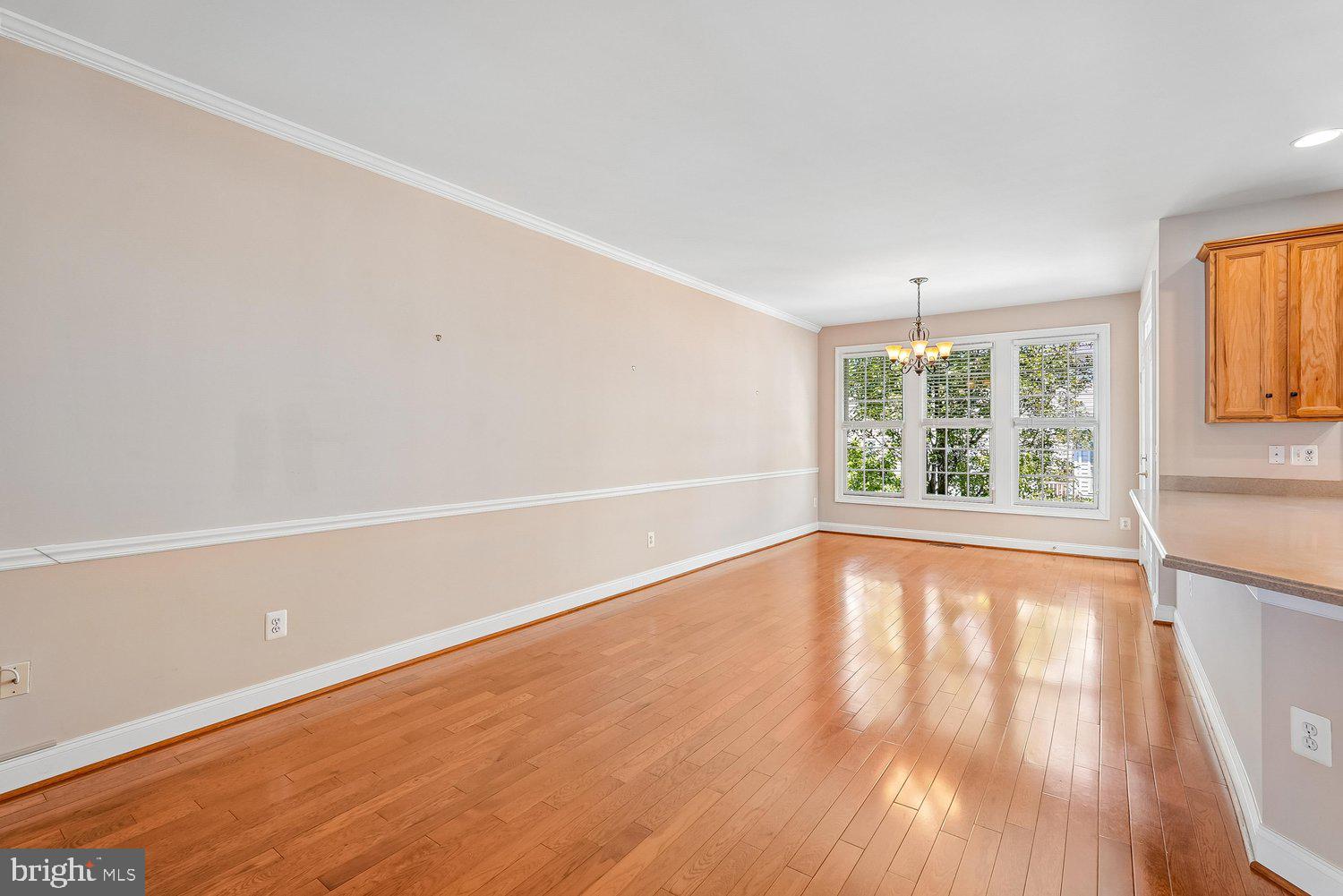 6898 WITTON CIRCLE