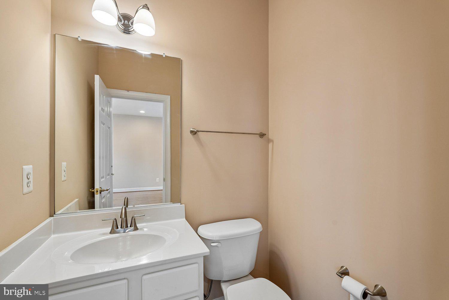 6898 WITTON CIRCLE