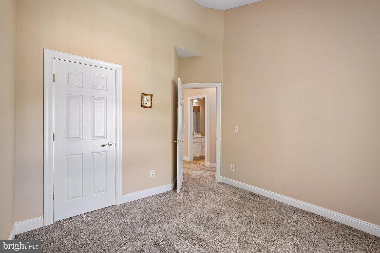 6898 WITTON CIRCLE