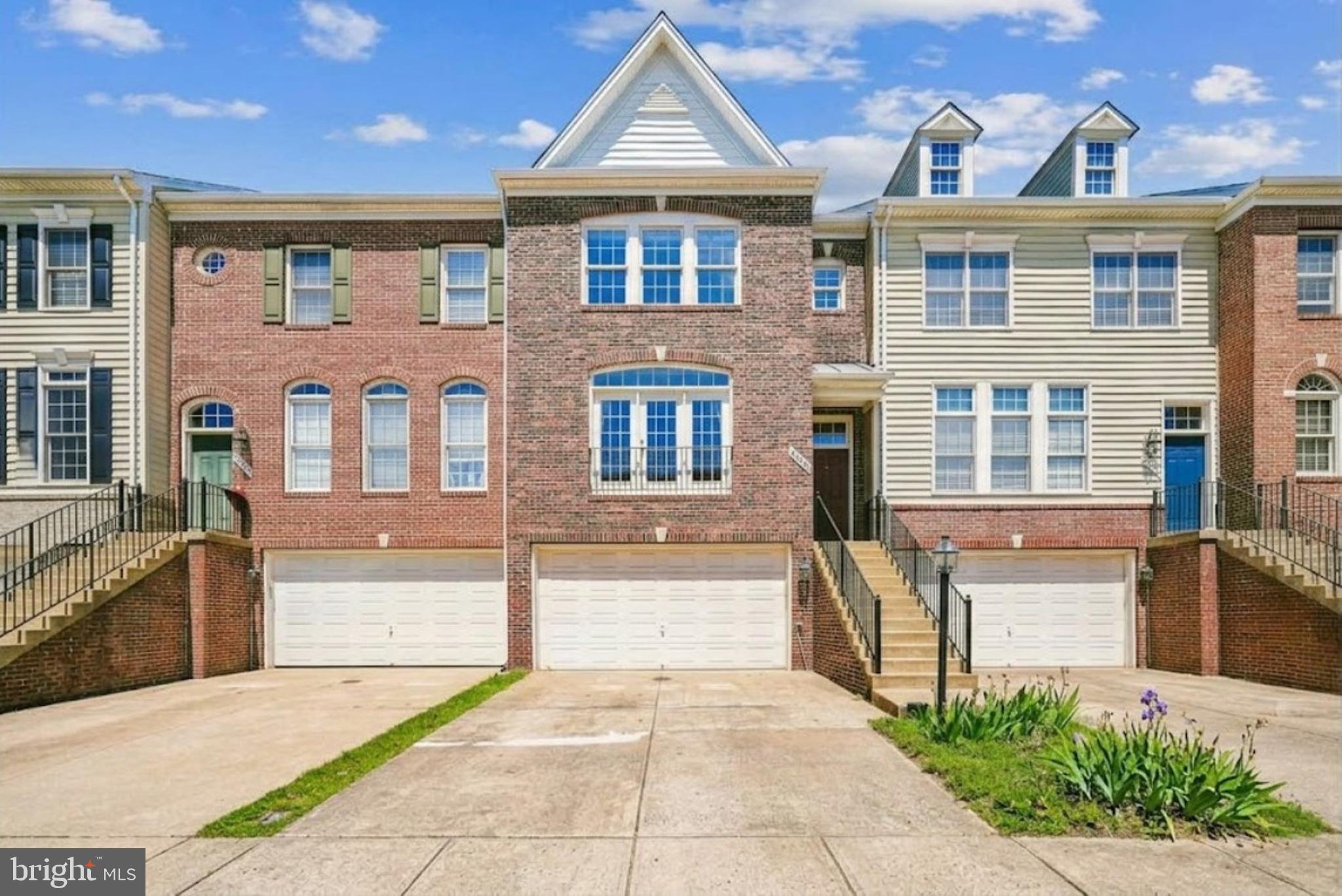 6898 WITTON CIRCLE
