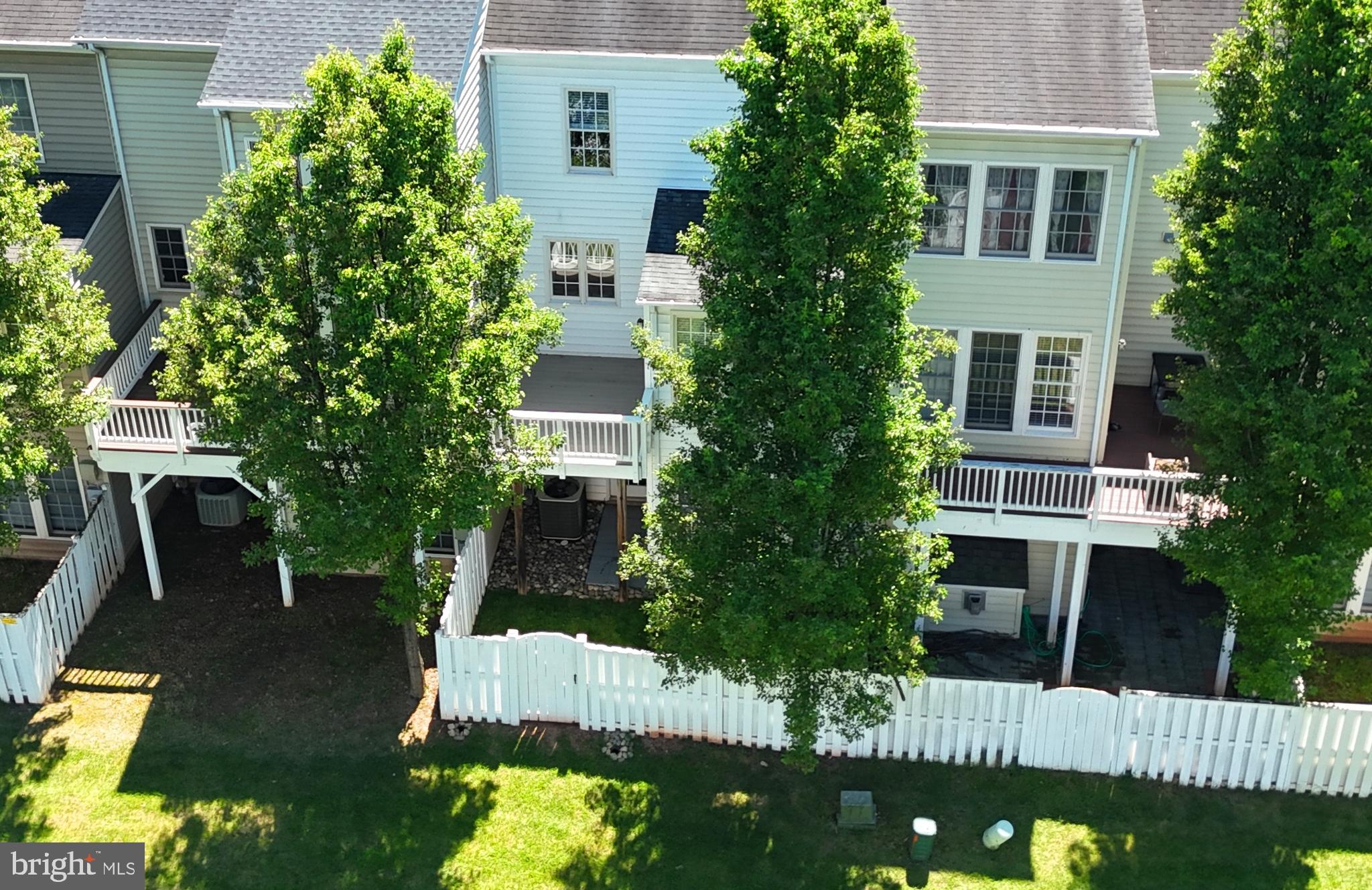 6898 WITTON CIRCLE