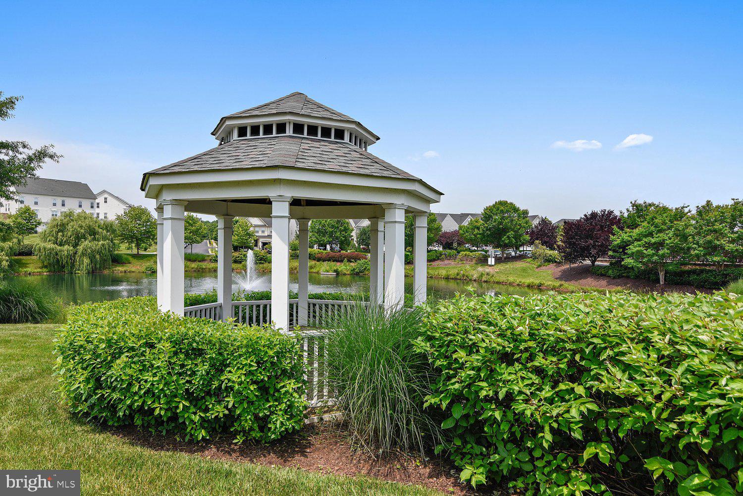 6898 WITTON CIRCLE