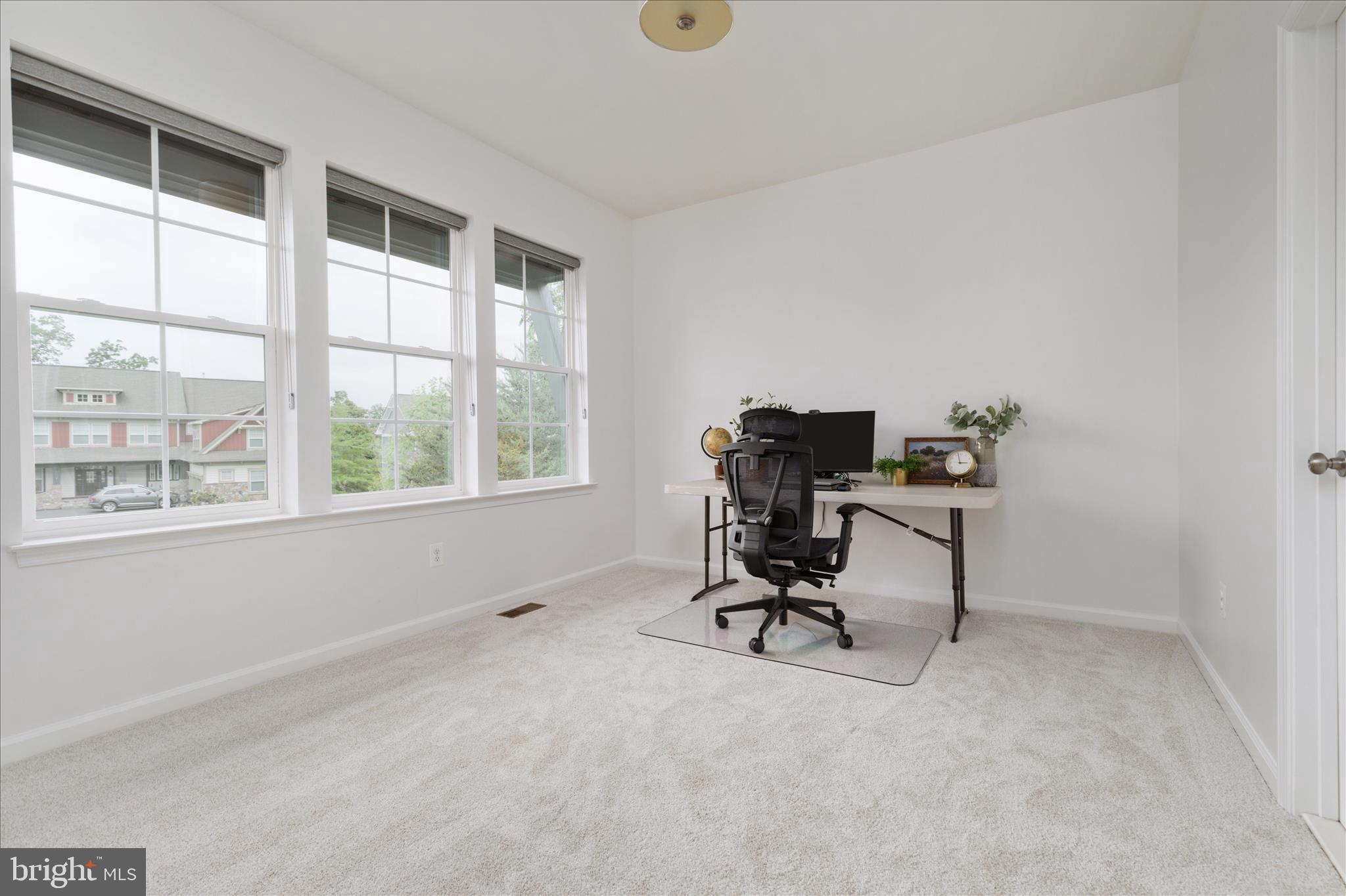 8217 BEARHURST DRIVE