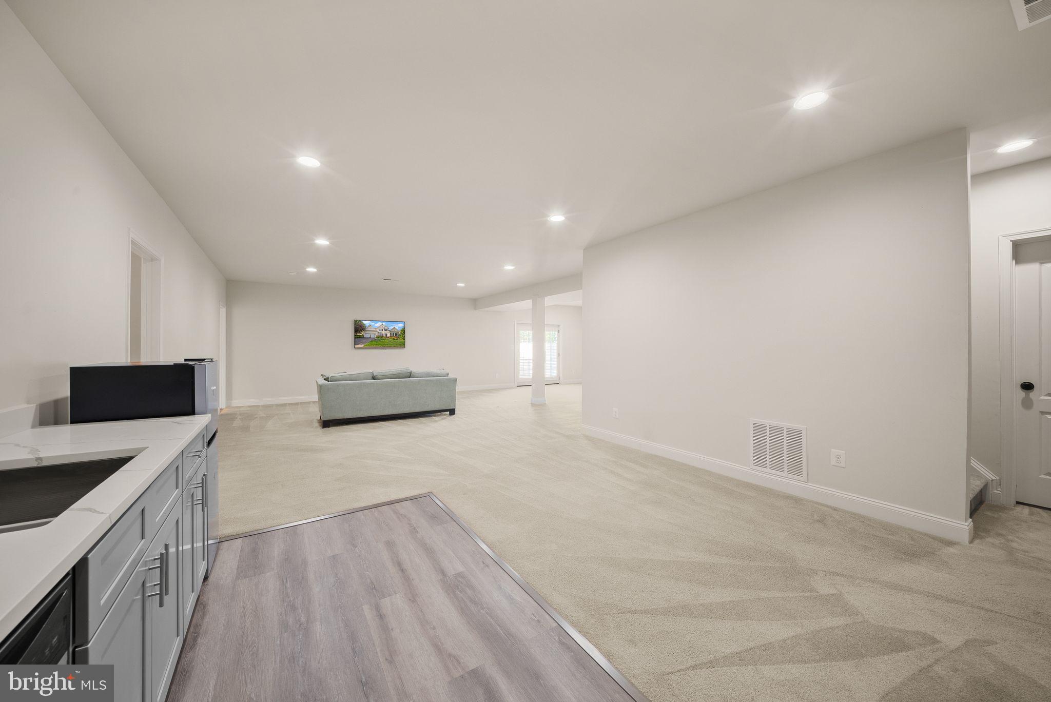 4664 GLASS MOUNTAIN WAY