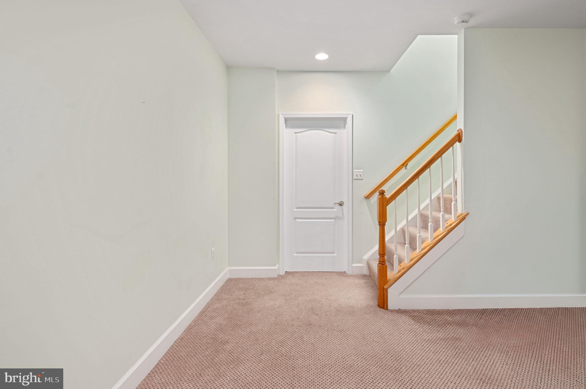 6174 TREYWOOD LANE