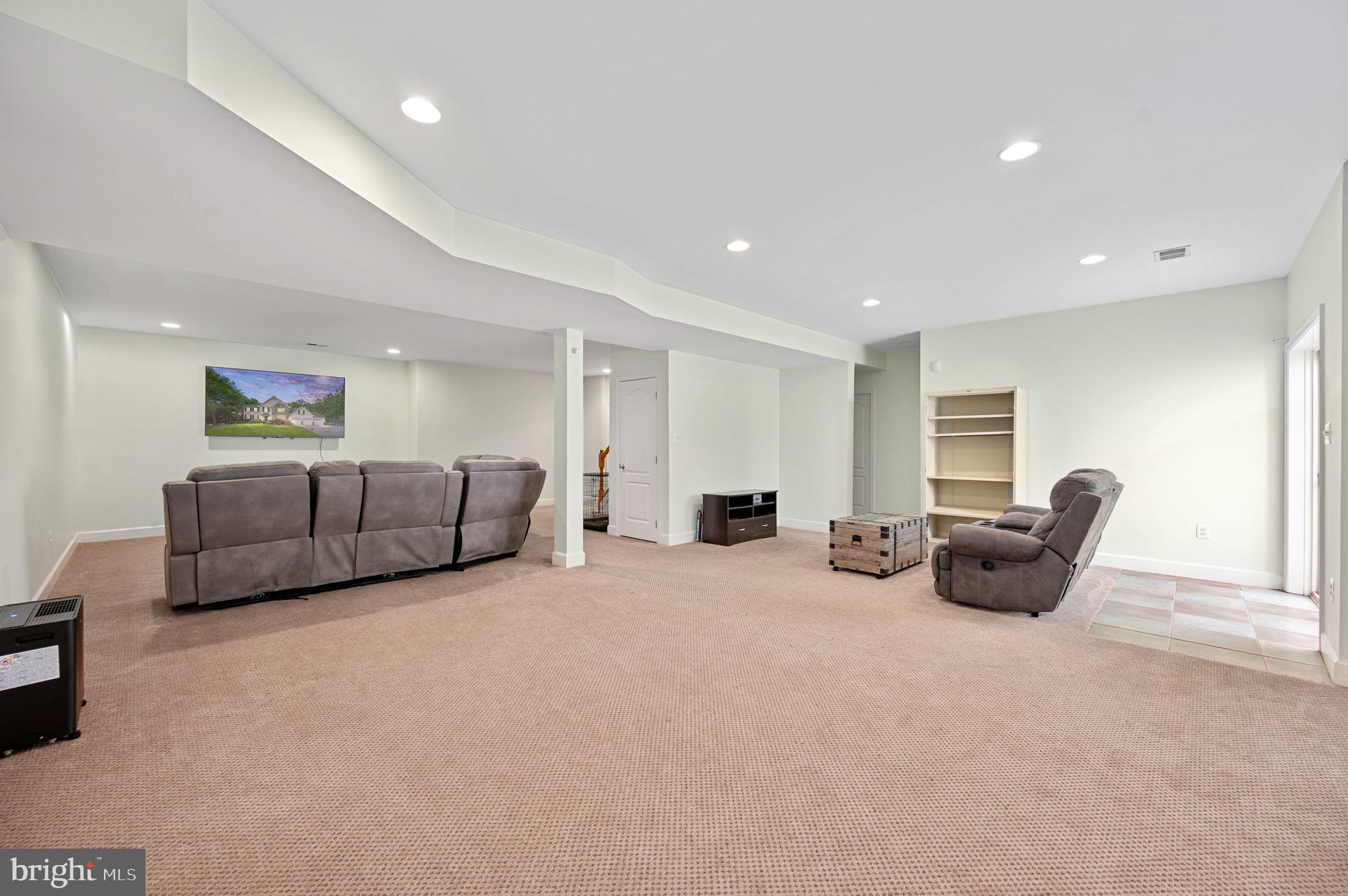 6174 TREYWOOD LANE