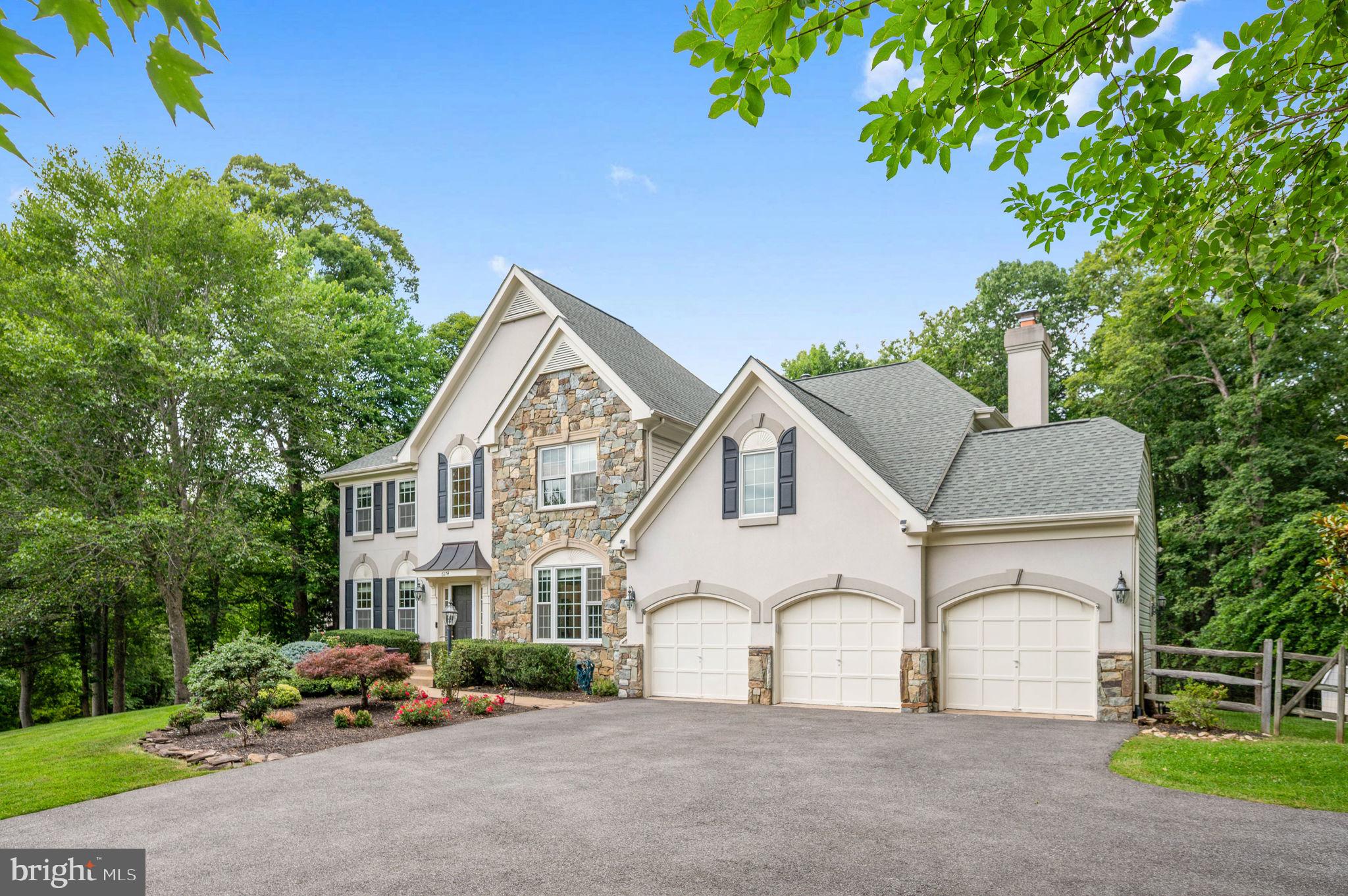 6174 TREYWOOD LANE