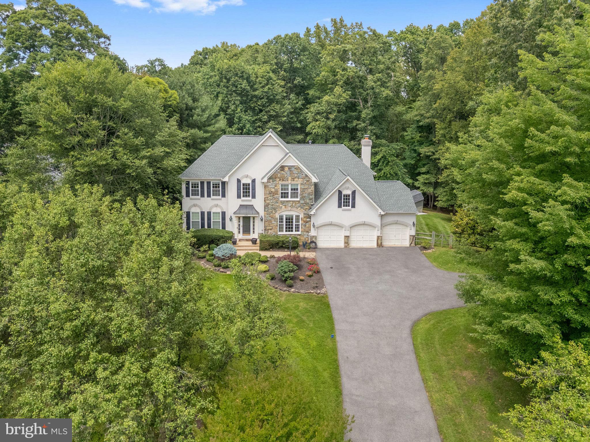 6174 TREYWOOD LANE