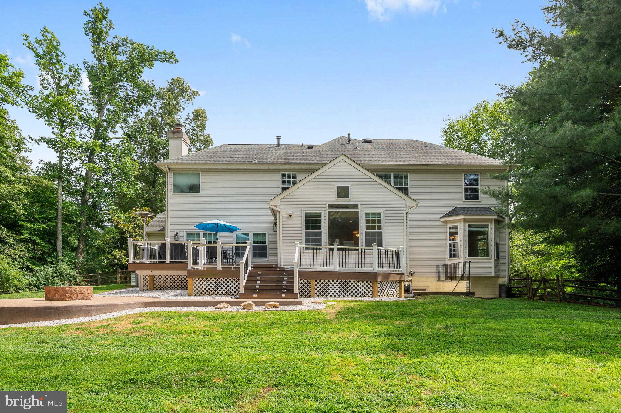 6174 TREYWOOD LANE