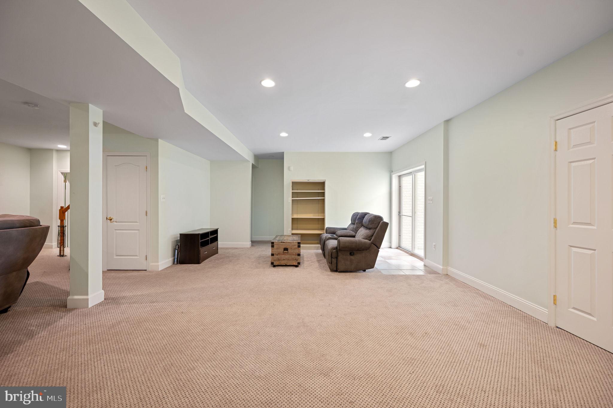 6174 TREYWOOD LANE