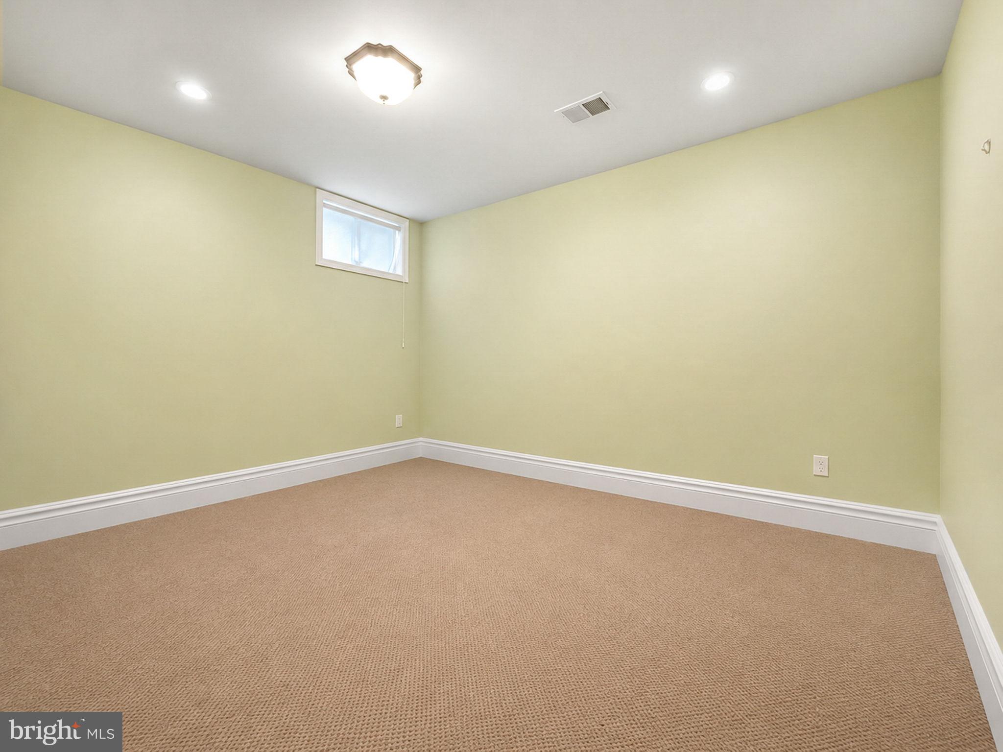 6174 TREYWOOD LANE